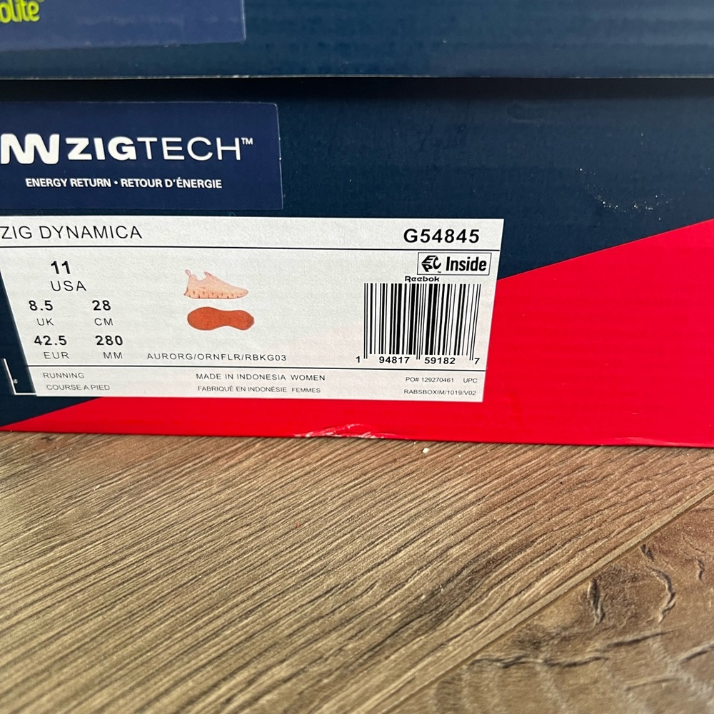 Reebok woman’s Zig dynamica sneaker. Brand new. Never worn